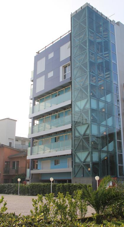 Residenza Edda Apartment Линяно Сабиадоро Стая снимка
