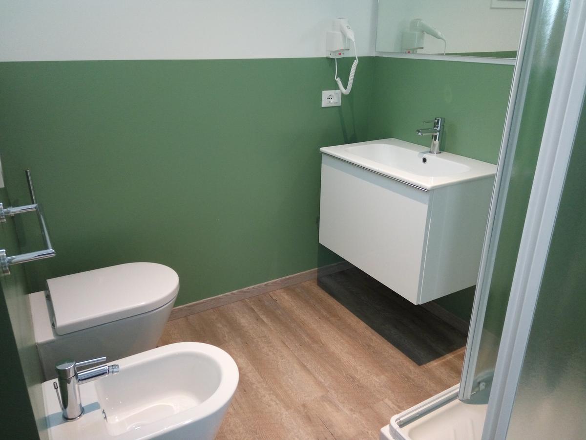 Residenza Edda Apartment Линяно Сабиадоро Екстериор снимка