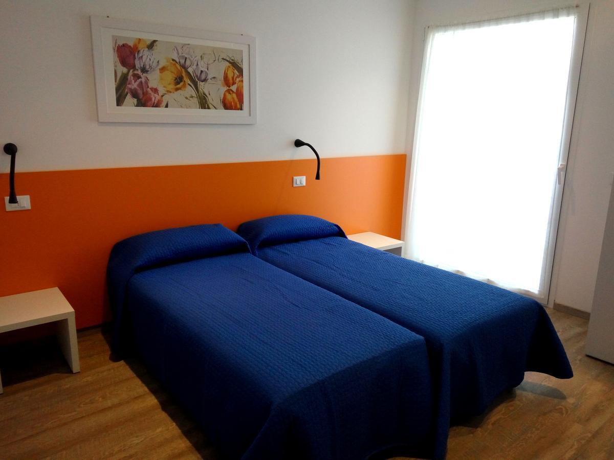 Residenza Edda Apartment Линяно Сабиадоро Екстериор снимка