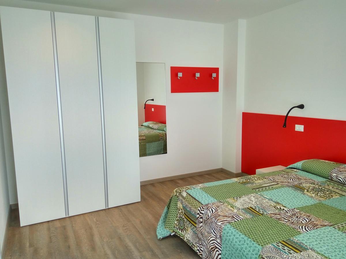 Residenza Edda Apartment Линяно Сабиадоро Екстериор снимка