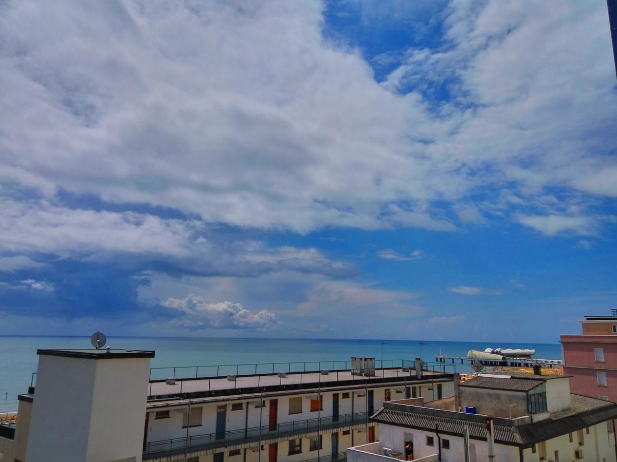 Residenza Edda Apartment Линяно Сабиадоро Екстериор снимка