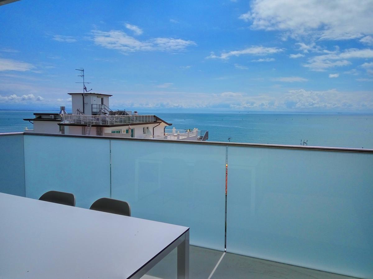 Residenza Edda Apartment Линяно Сабиадоро Екстериор снимка